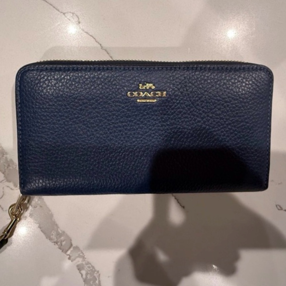 COACH Pebble Leather Long Zip Around Wallet w/Wrist Strap in Blue